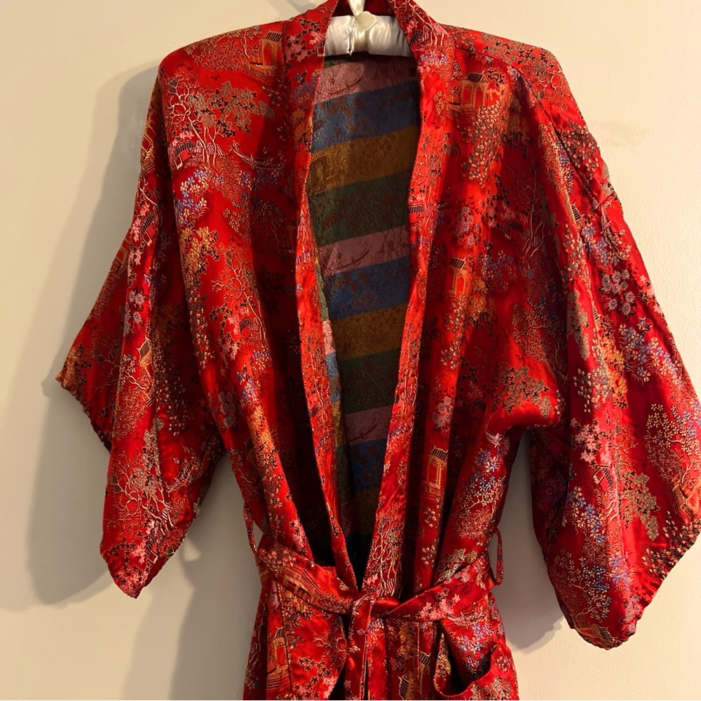 Women’s robe one size one of a kind Asian red